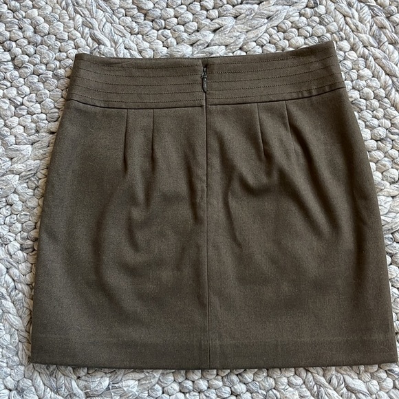 LOFT soft brown skirt with front pockets - Picture 8 of 10